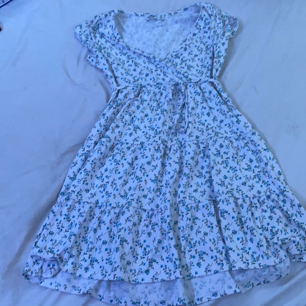 blue and white floral hollister mini dress